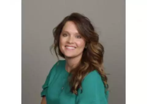 Susie Loveall - Farmers Insurance Agent in Jefferson City, MO